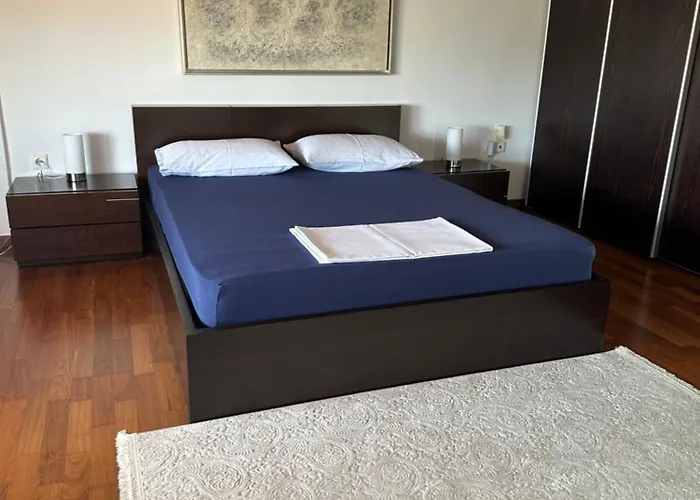 Ever After אפיטוס